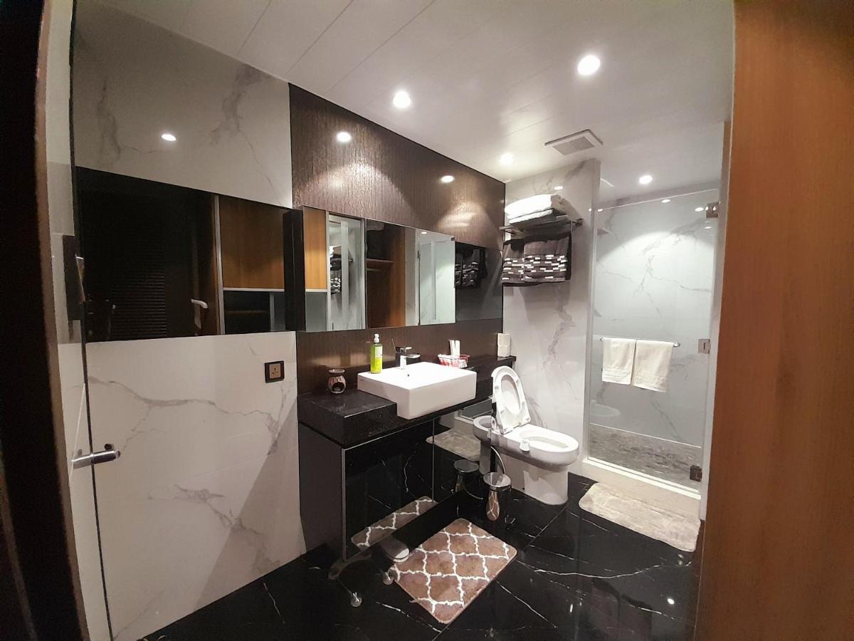 One Euphoria Prime Suite Hotel Ángeles Extérieur photo